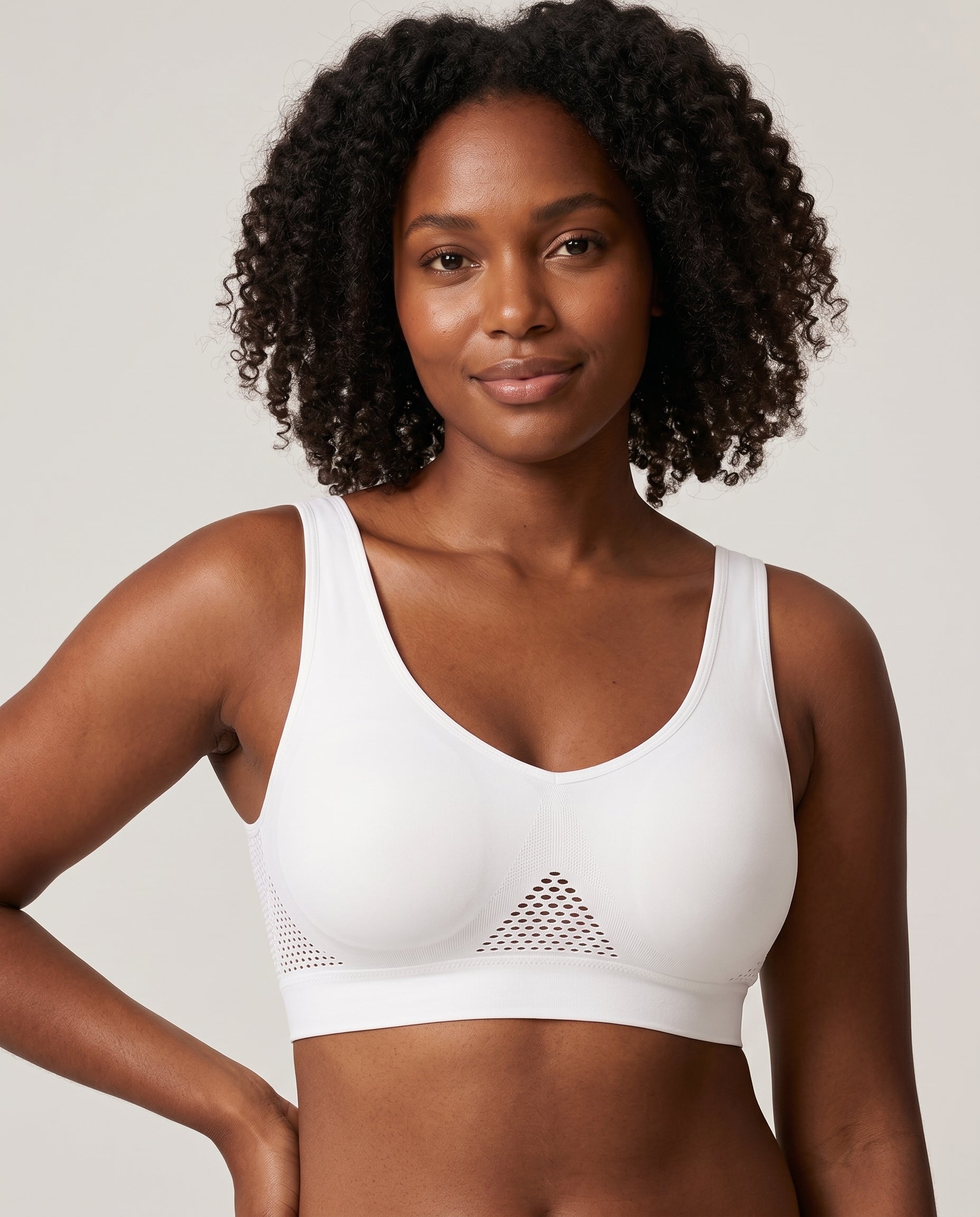 Ava Airflow Wirefree Comfort Bra White Model Front