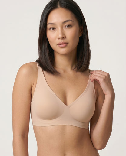 Faye Seamless Deep V Wireless Bralette Nude Three Quarter
