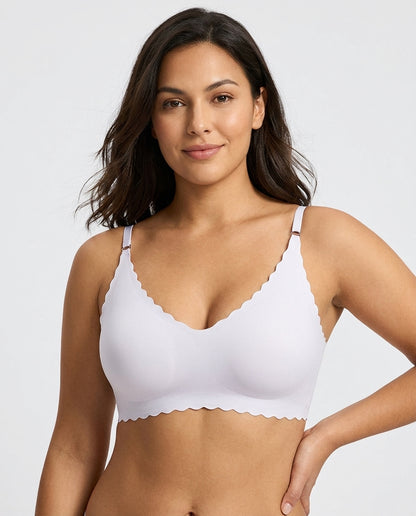 Sora Scalloped V Neck Bralette Pale Lilac Model Front